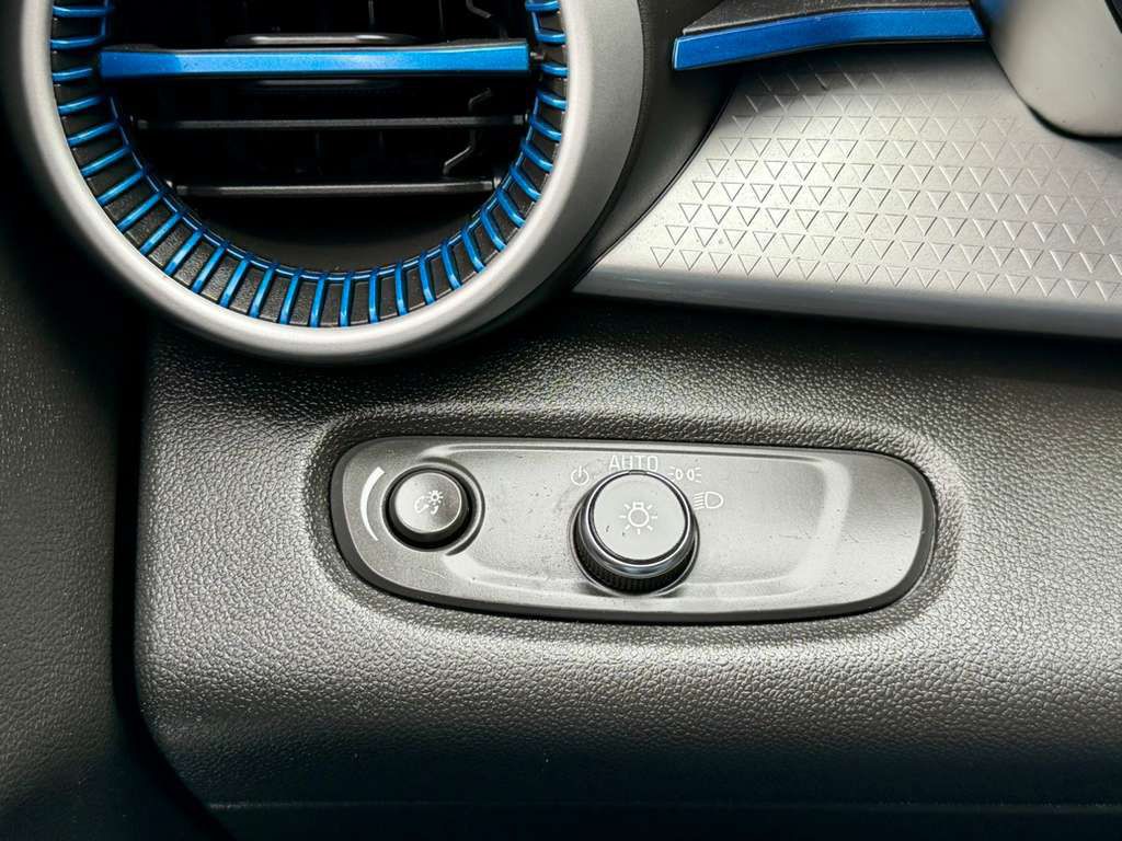 2025 Chevrolet Trax Image 33