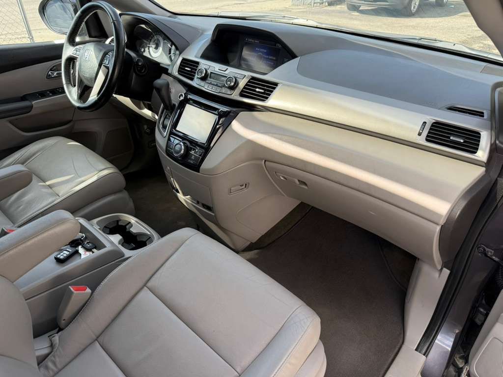 2016 Honda Odyssey Image 16