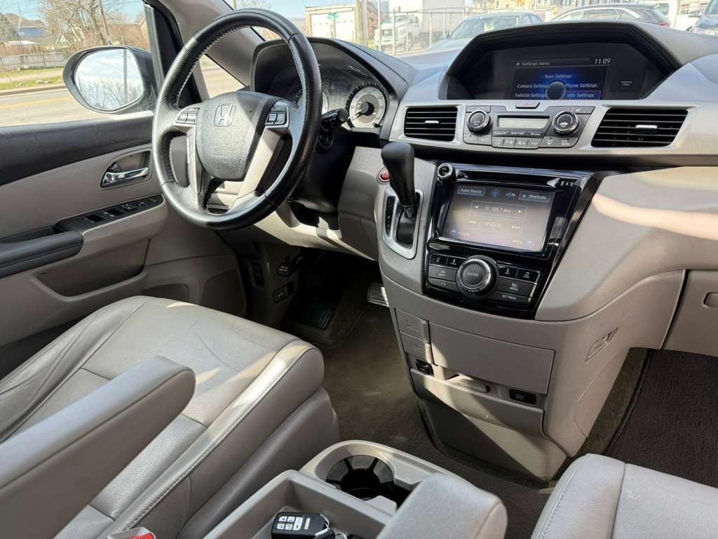 2016 Honda Odyssey Image 30