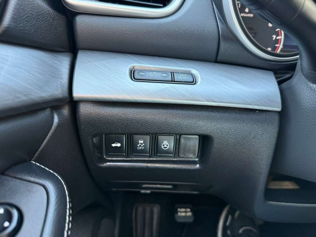 2016 Nissan Maxima Image 30