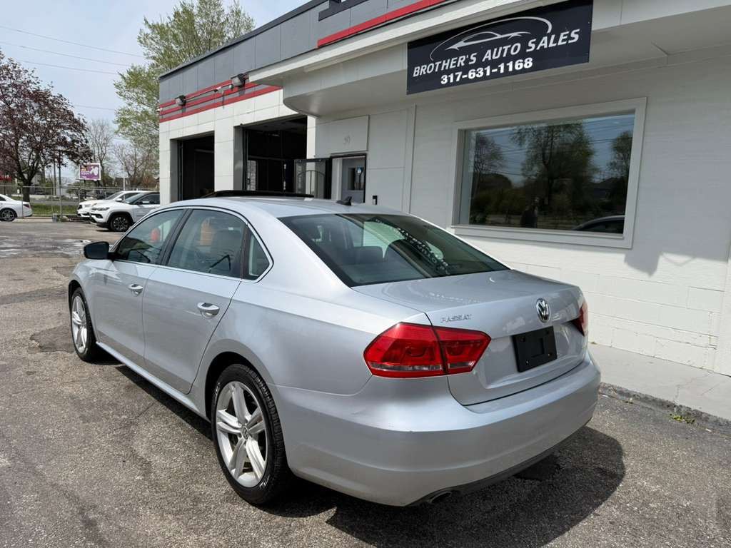 2014 Volkswagen Passat Image 9