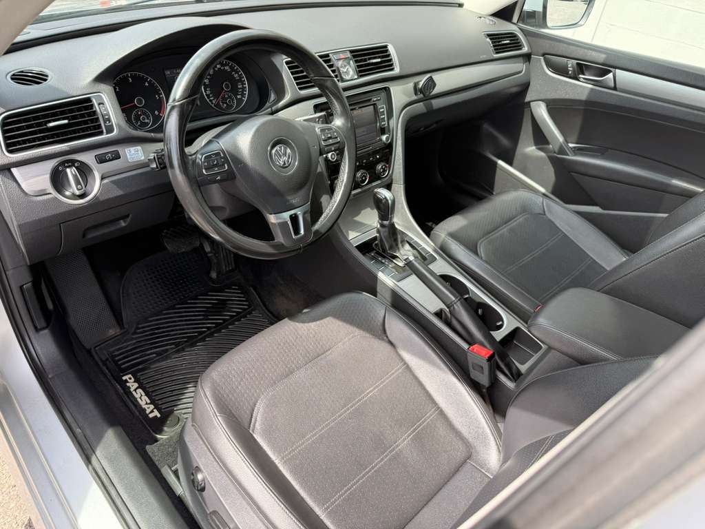 2014 Volkswagen Passat Image 15