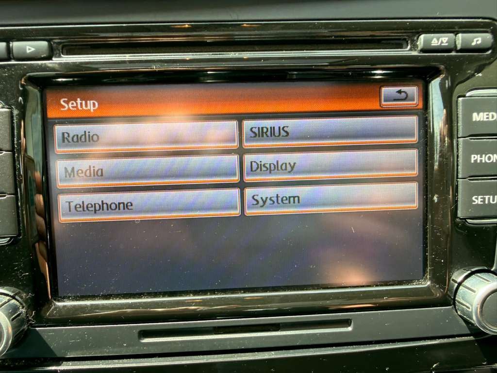 2014 Volkswagen Passat Image 27