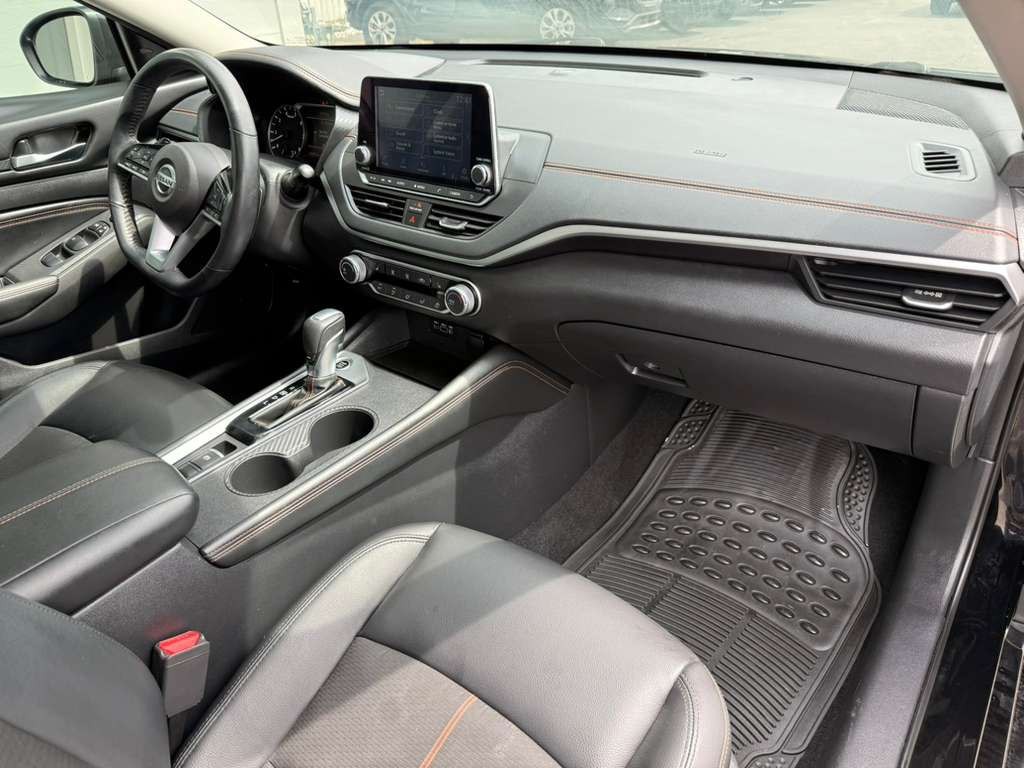 2020 Nissan Altima Image 16