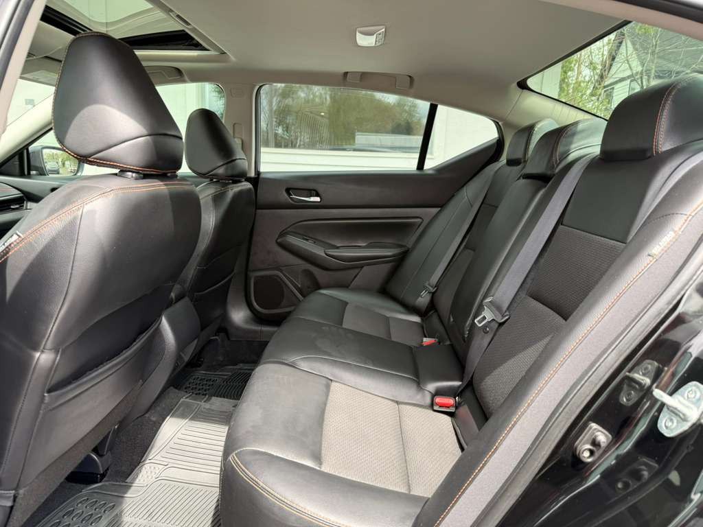 2020 Nissan Altima Image 18