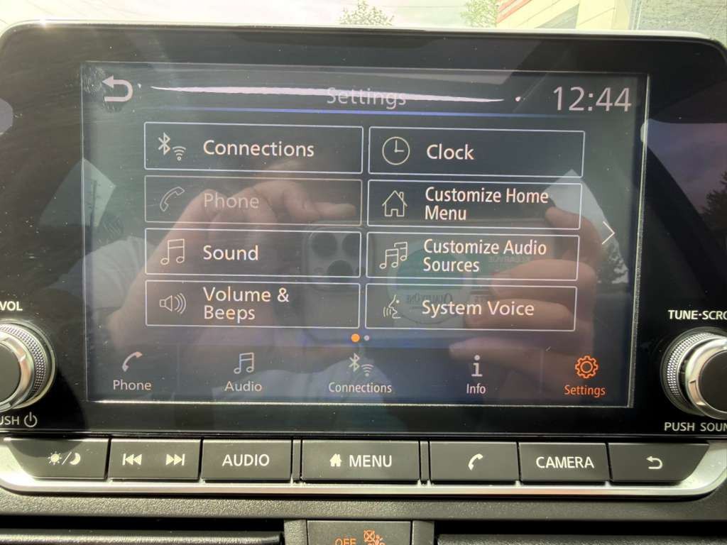 2020 Nissan Altima Image 24