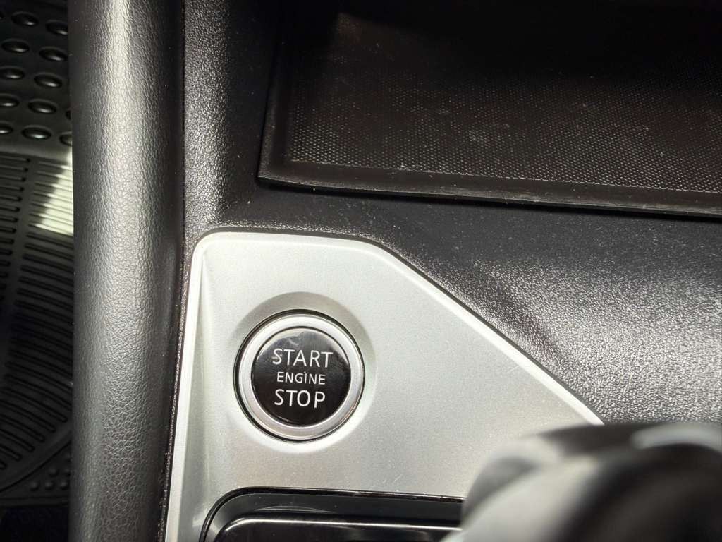 2020 Nissan Altima Image 30