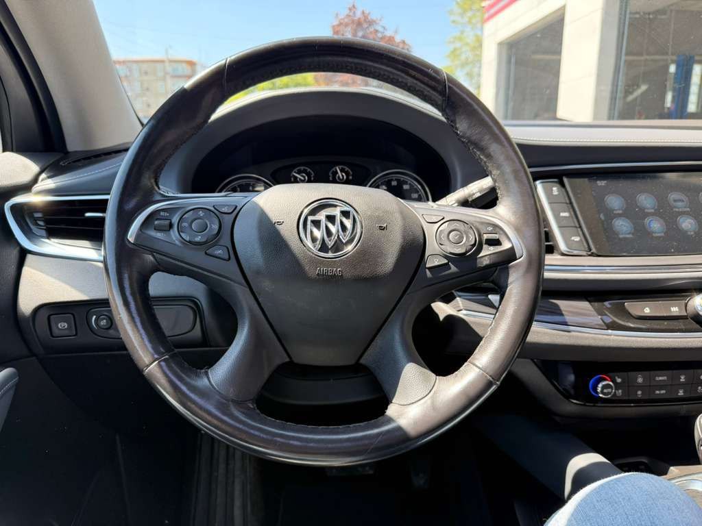 2018 Buick Enclave Image 28