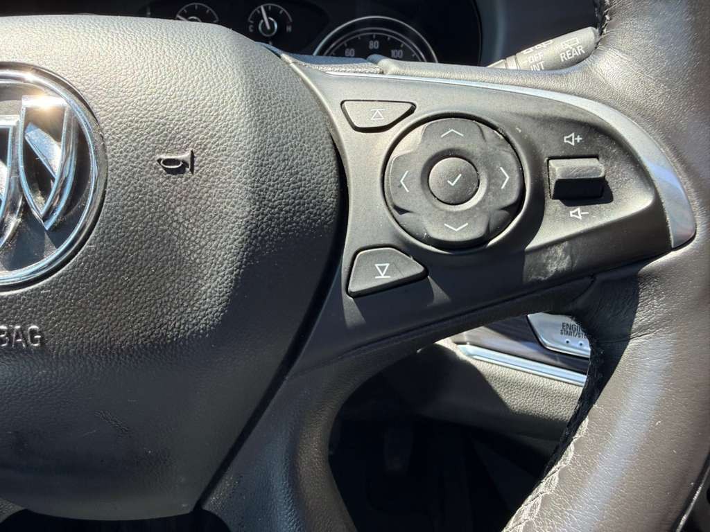 2018 Buick Enclave Image 38