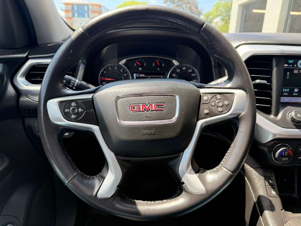 2017 GMC Acadia Image 28