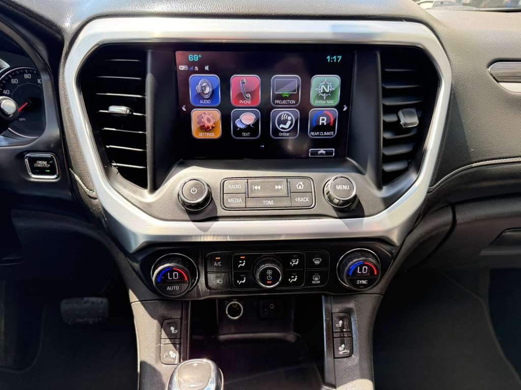 2017 GMC Acadia Image 30