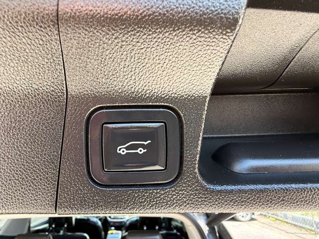2017 GMC Acadia Image 42