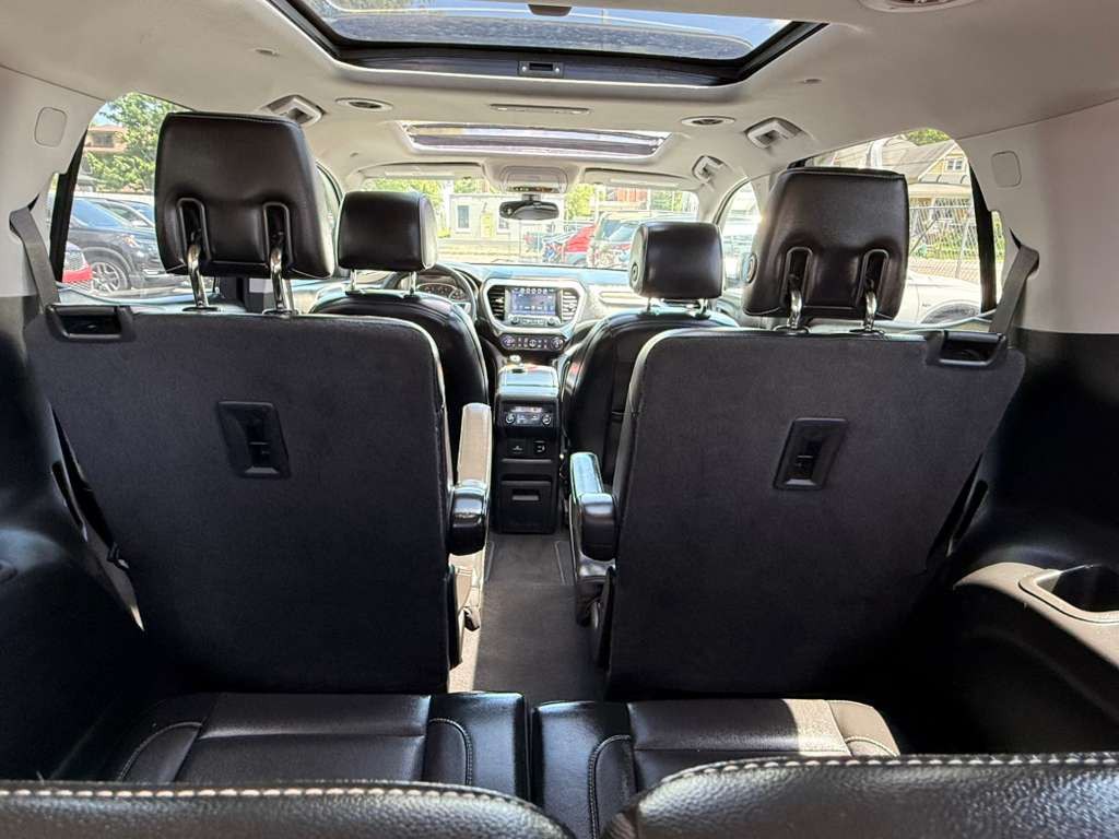 2017 GMC Acadia Image 43