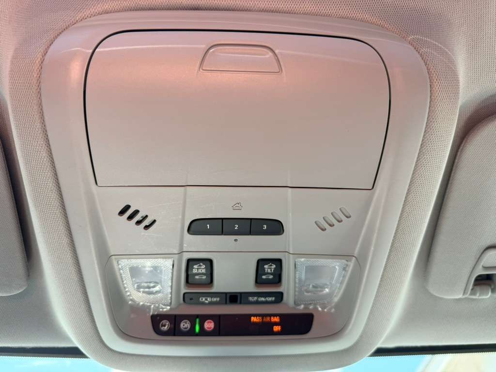 2017 GMC Acadia Image 45