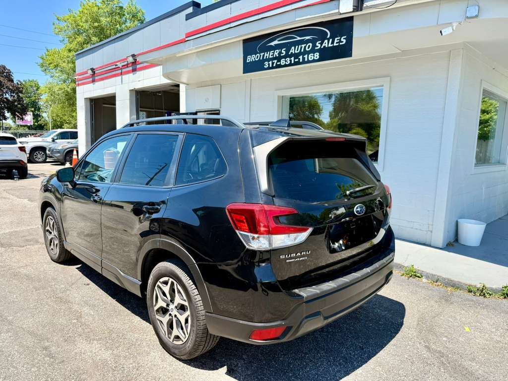 2020 Subaru Forester Image 11