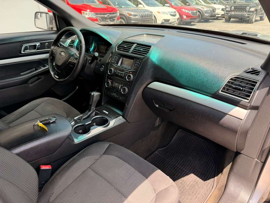 2016 Ford Explorer Image 24