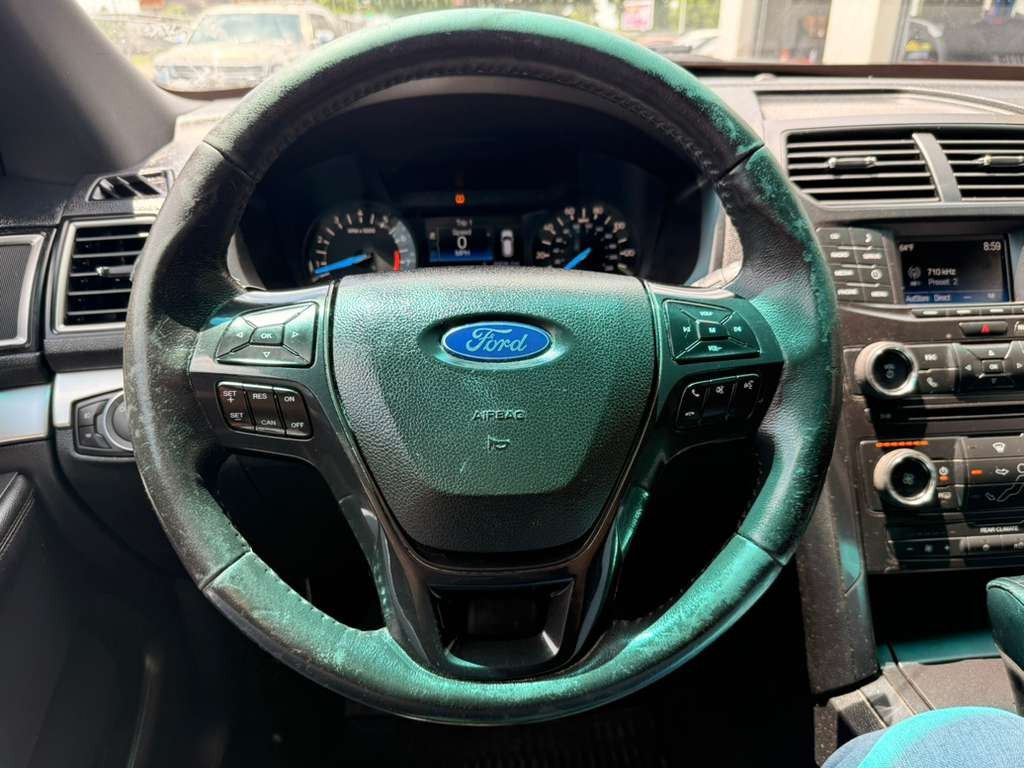 2016 Ford Explorer Image 28