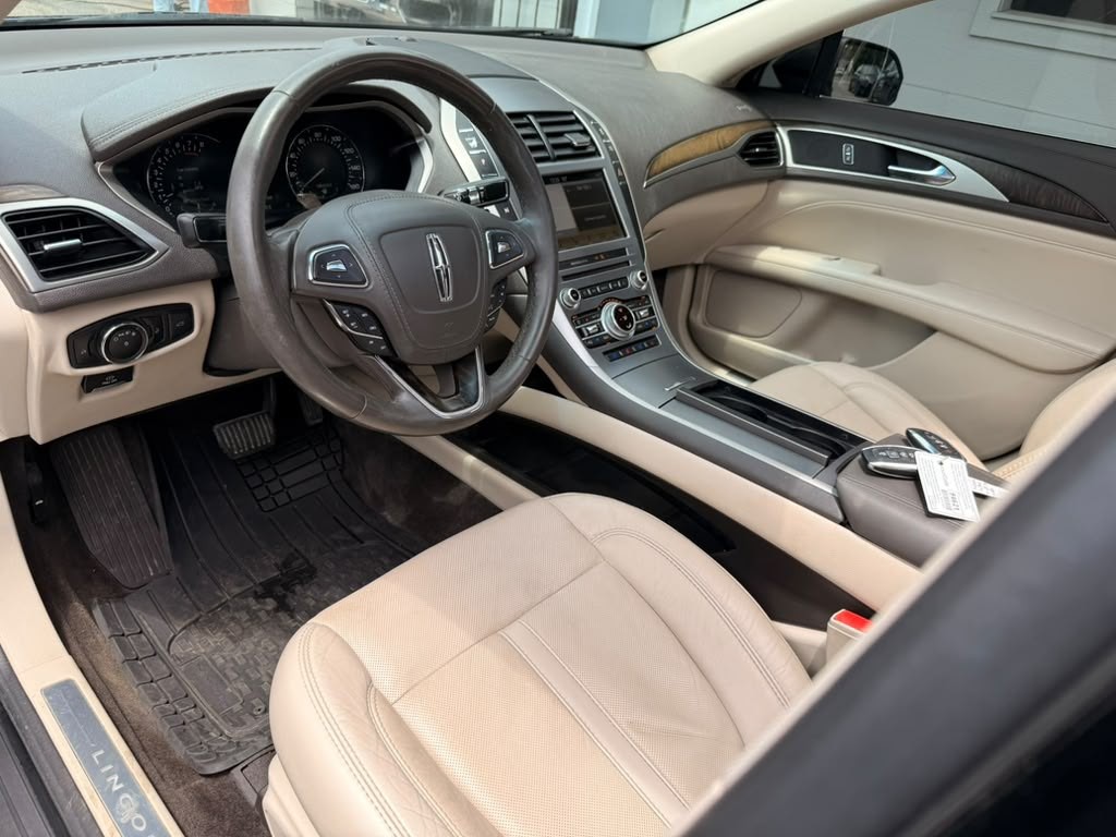 2017 Lincoln MKZ Image 19