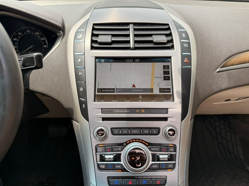 2017 Lincoln MKZ Image 27