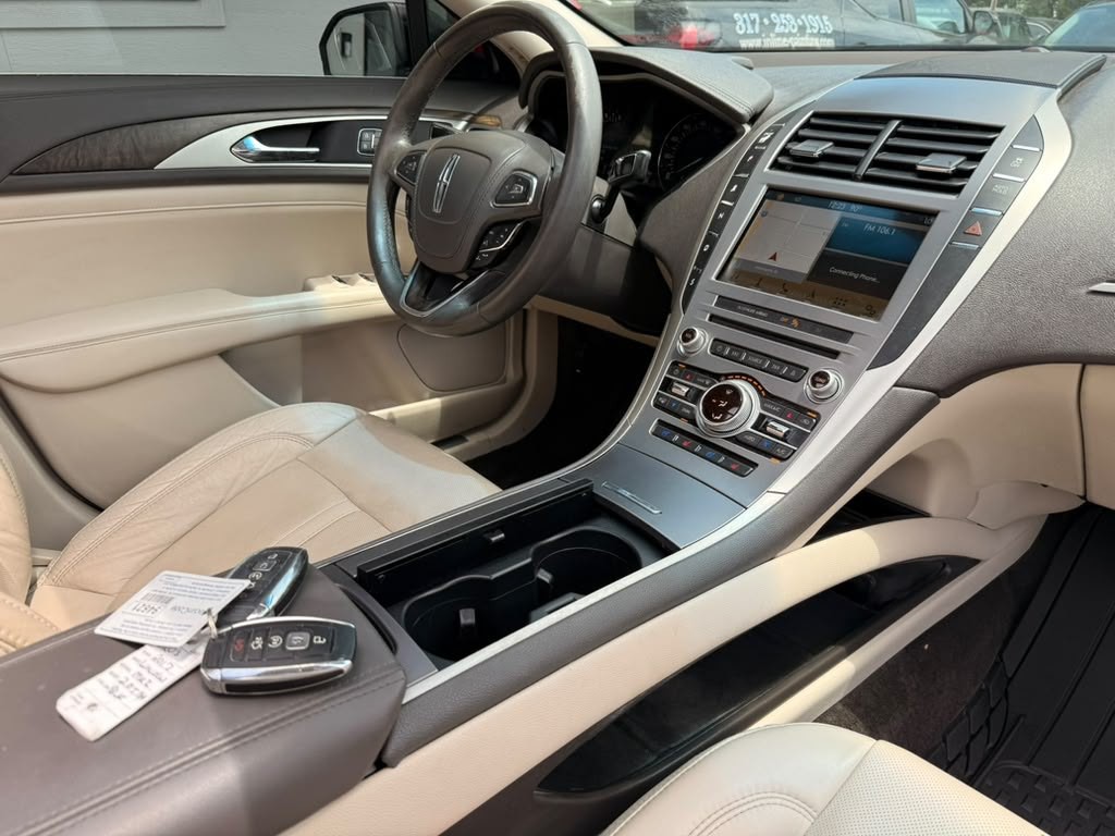 2017 Lincoln MKZ Image 34