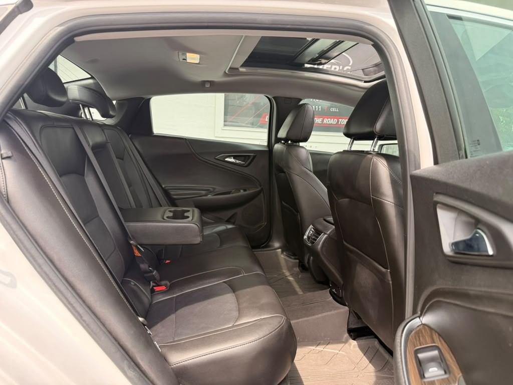2018 Chevrolet Malibu Image 24
