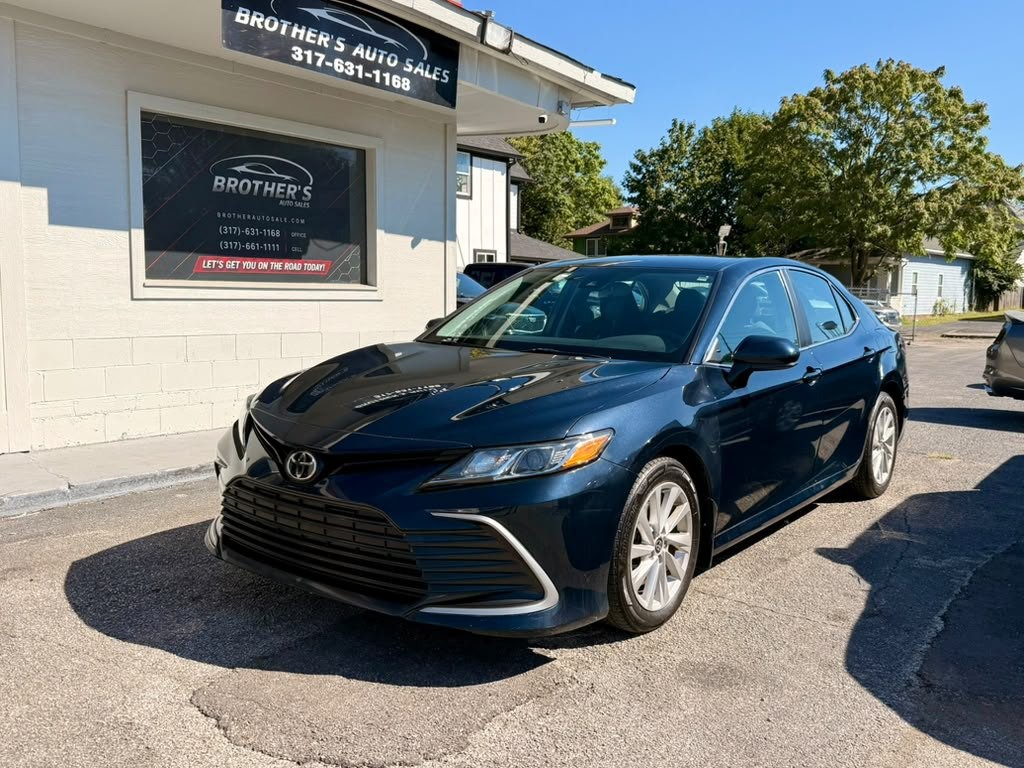 2021 Toyota Camry Image 2