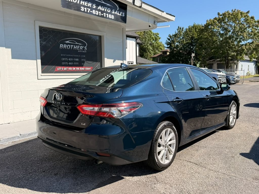 2021 Toyota Camry Image 17