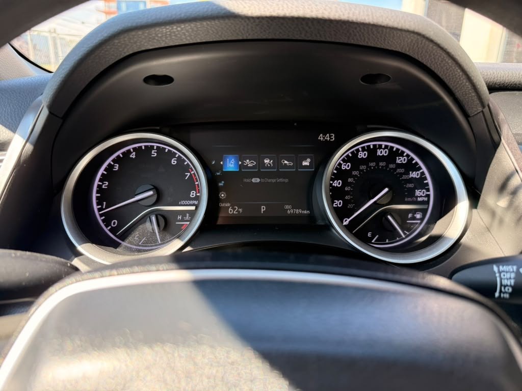 2021 Toyota Camry Image 27