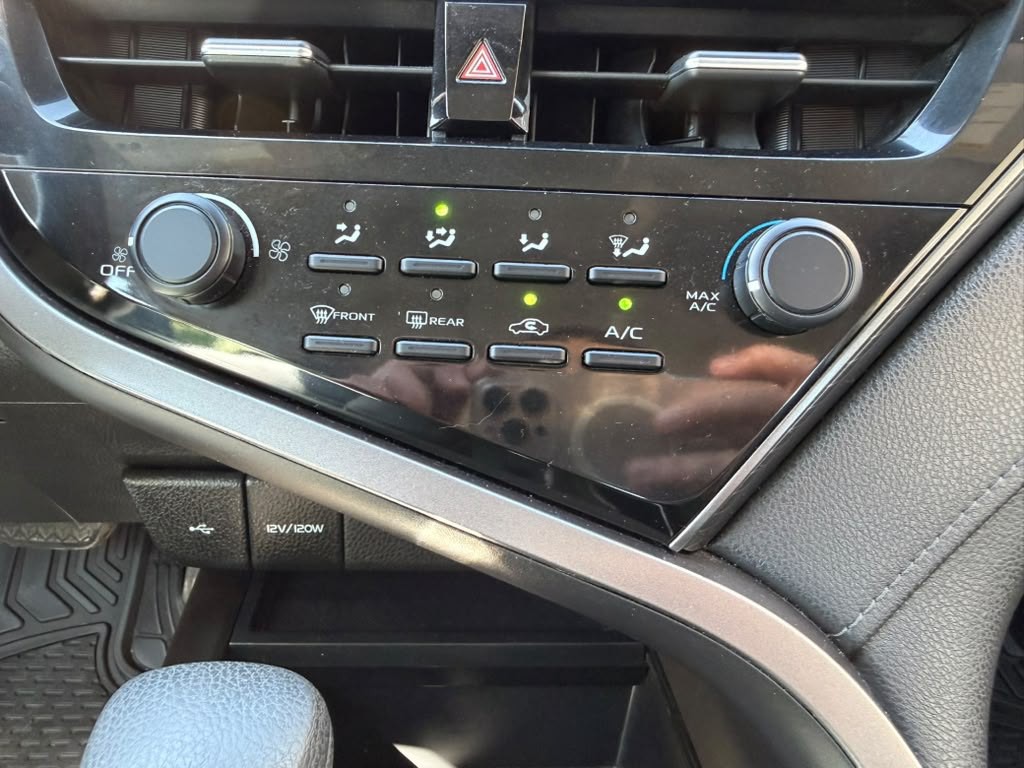 2021 Toyota Camry Image 33