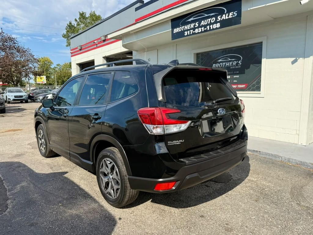 2020 Subaru Forester Image 13