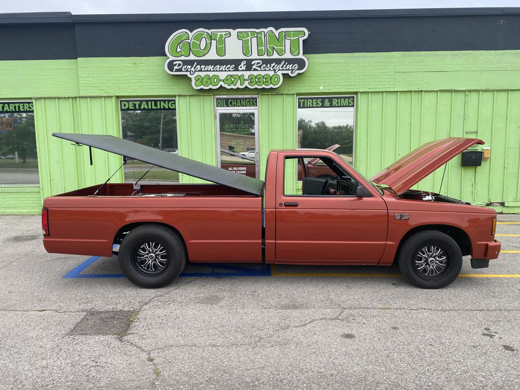 1985 GMC S Truck Image 2