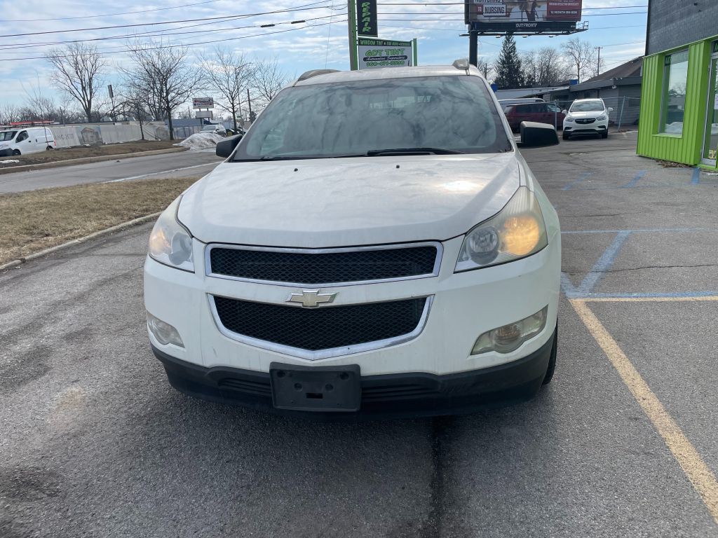 2011 Chevrolet Traverse Image 3