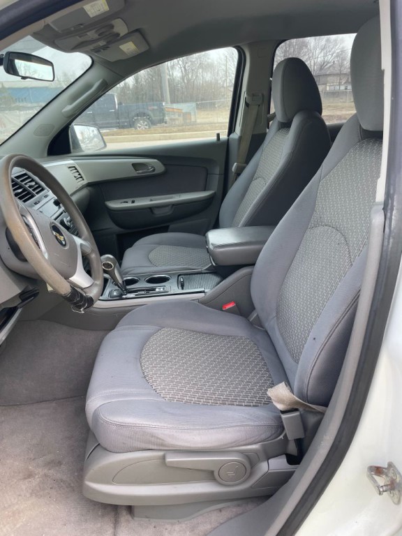 2011 Chevrolet Traverse Image 7