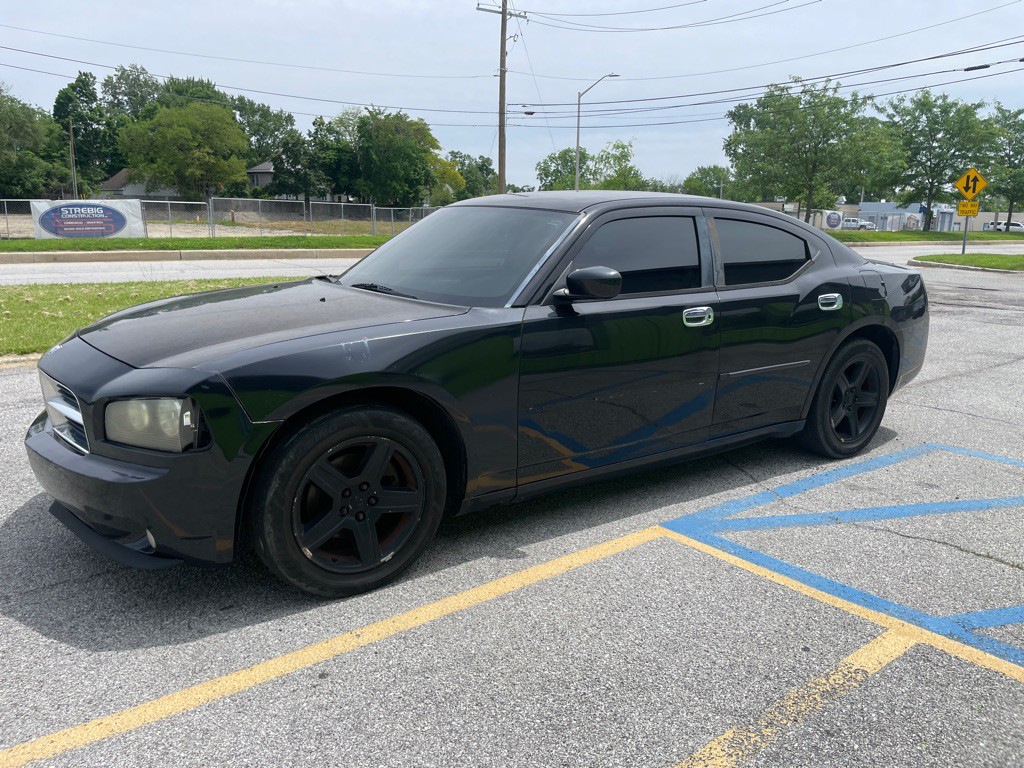 2010 Dodge Charger Image 4