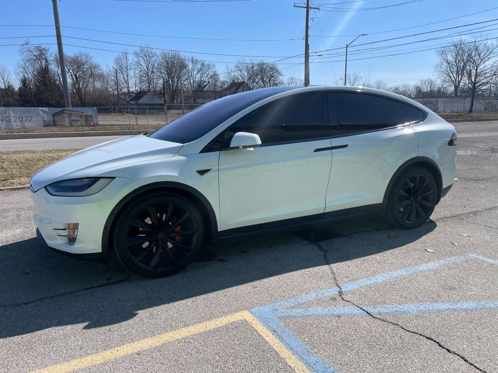 2016 Tesla Model X Image 4