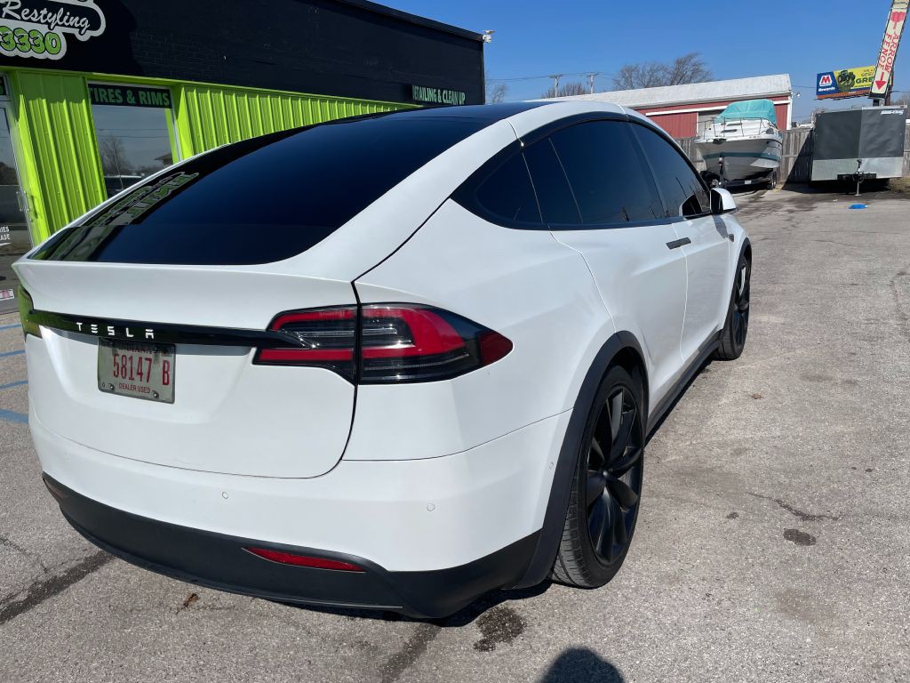 2016 Tesla Model X Image 7