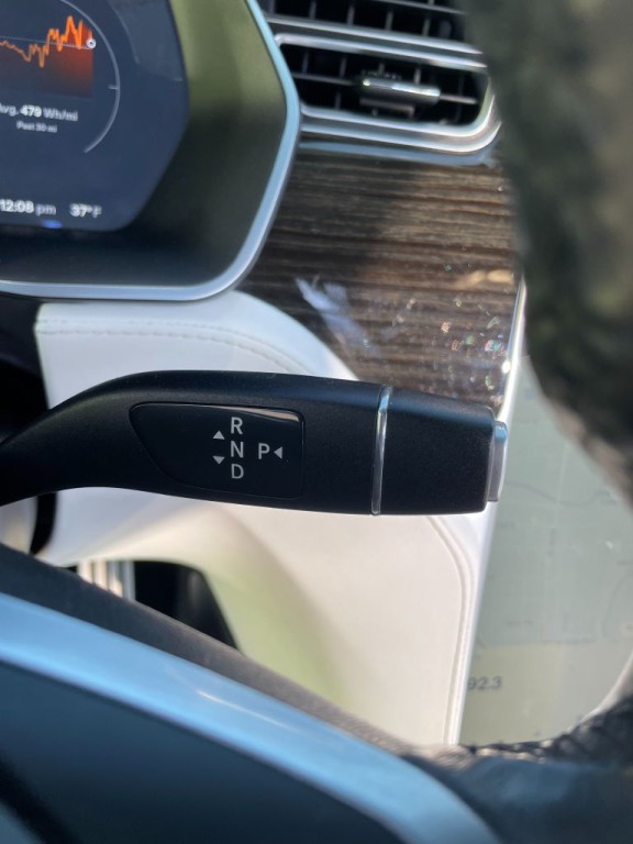 2016 Tesla Model X Image 17