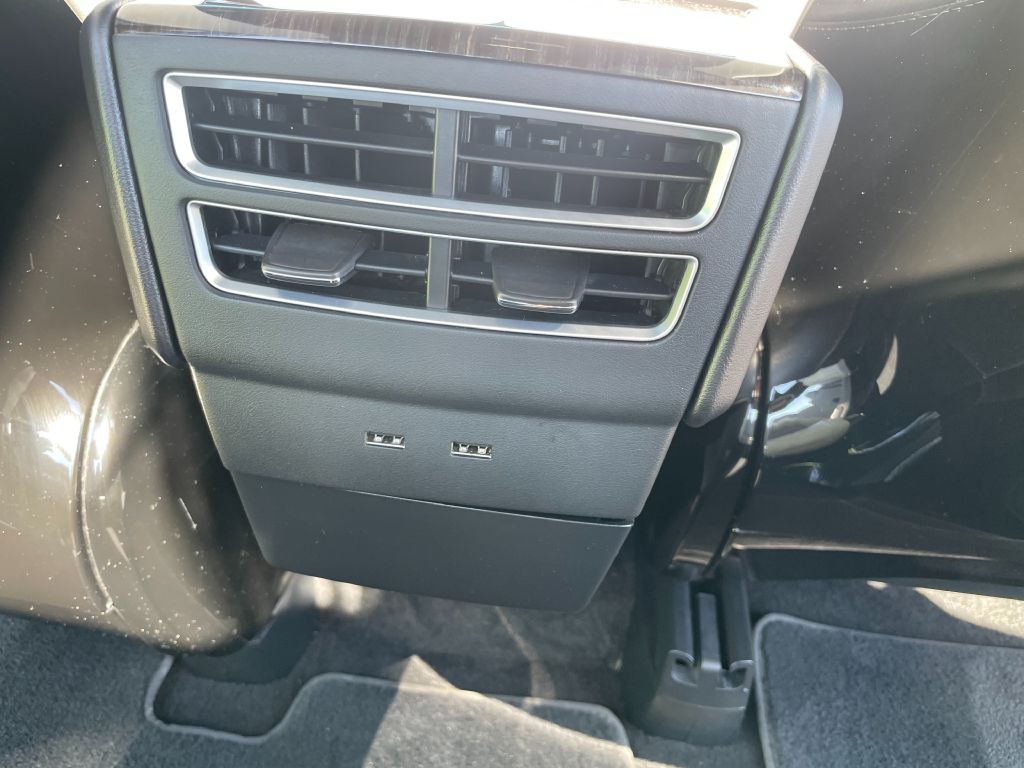 2016 Tesla Model X Image 24