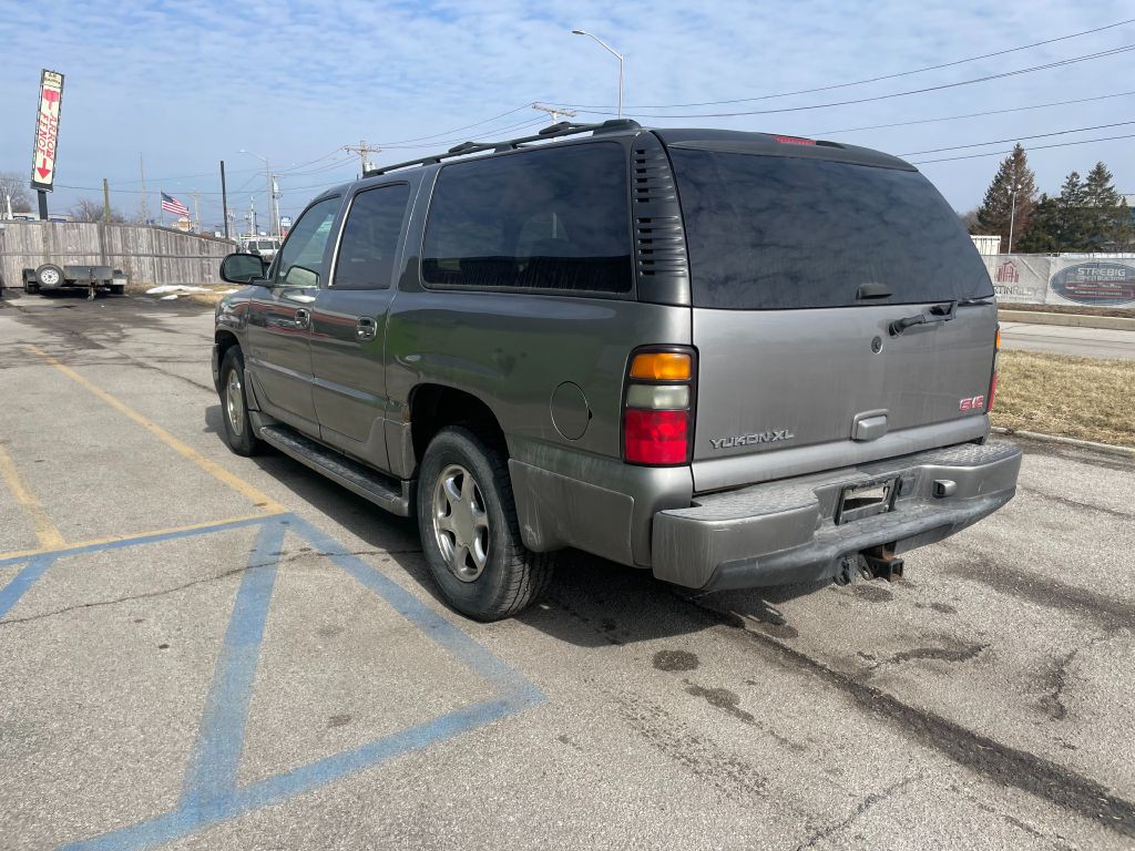 2005 GMC Yukon Image 8