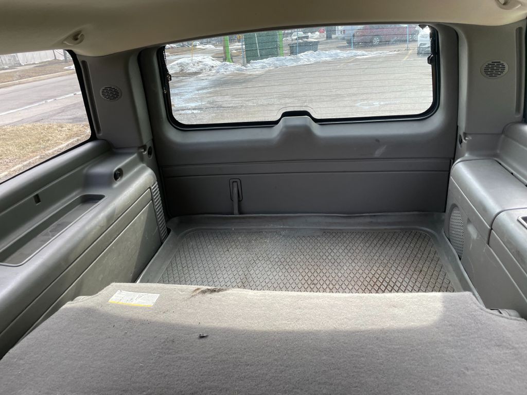 2005 GMC Yukon Image 12