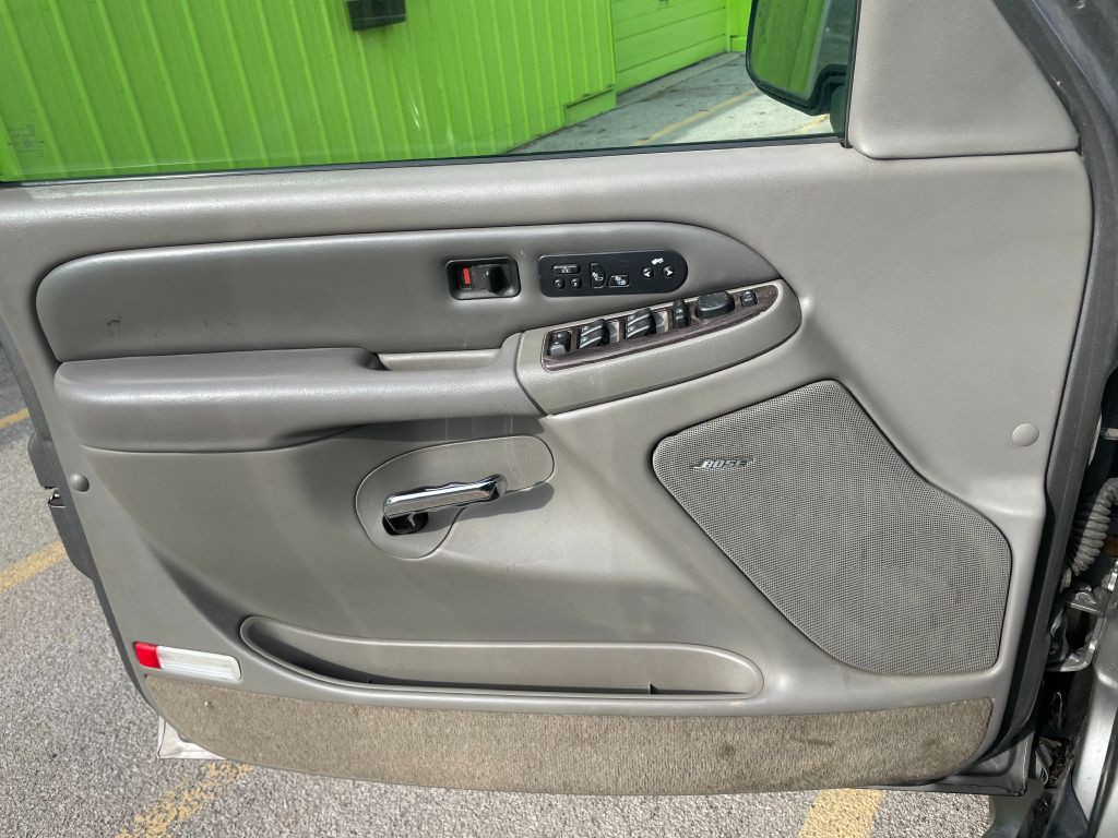 2005 GMC Yukon Image 15