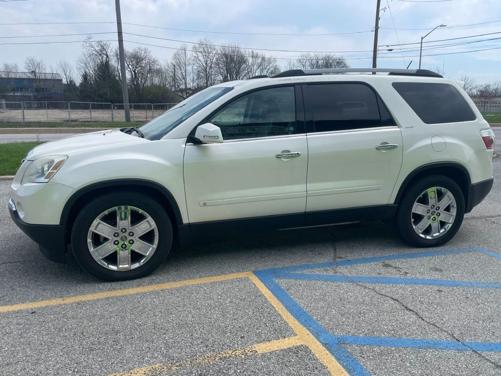 2010 GMC Acadia Image 4
