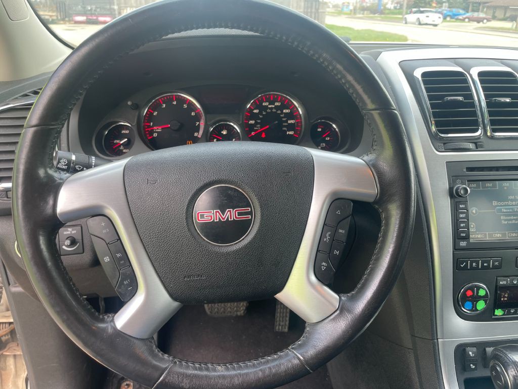2010 GMC Acadia Image 7