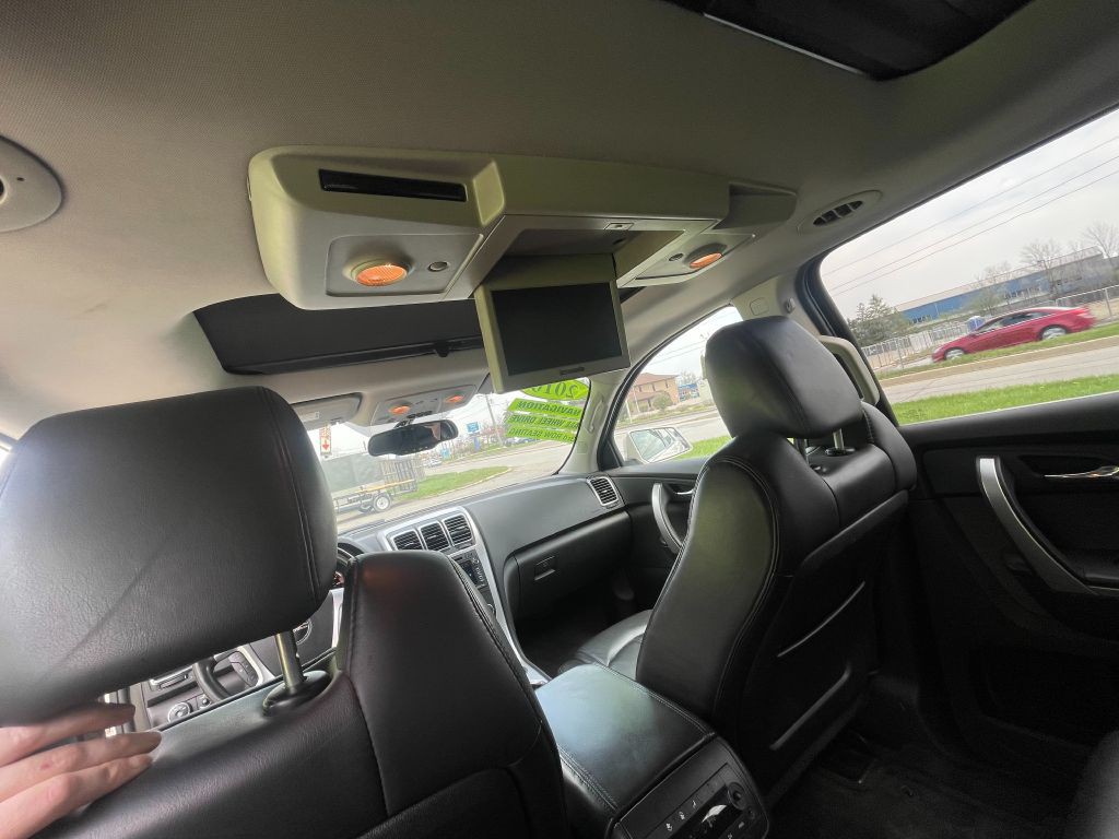2010 GMC Acadia Image 13