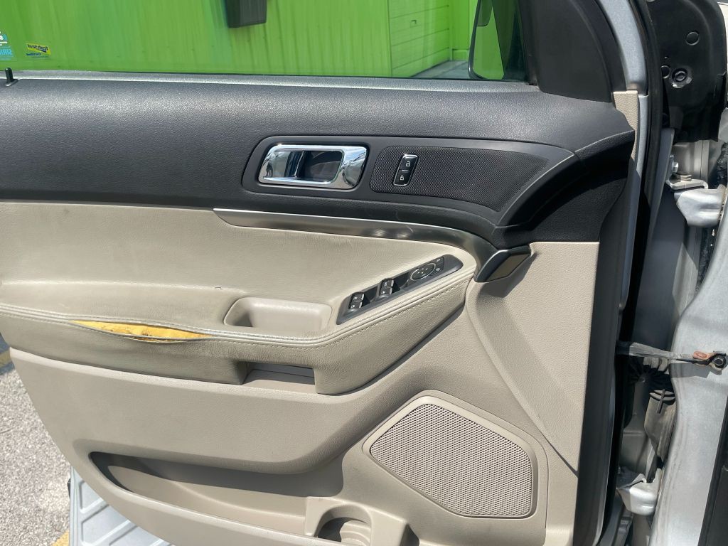 2015 Ford Explorer Image 15