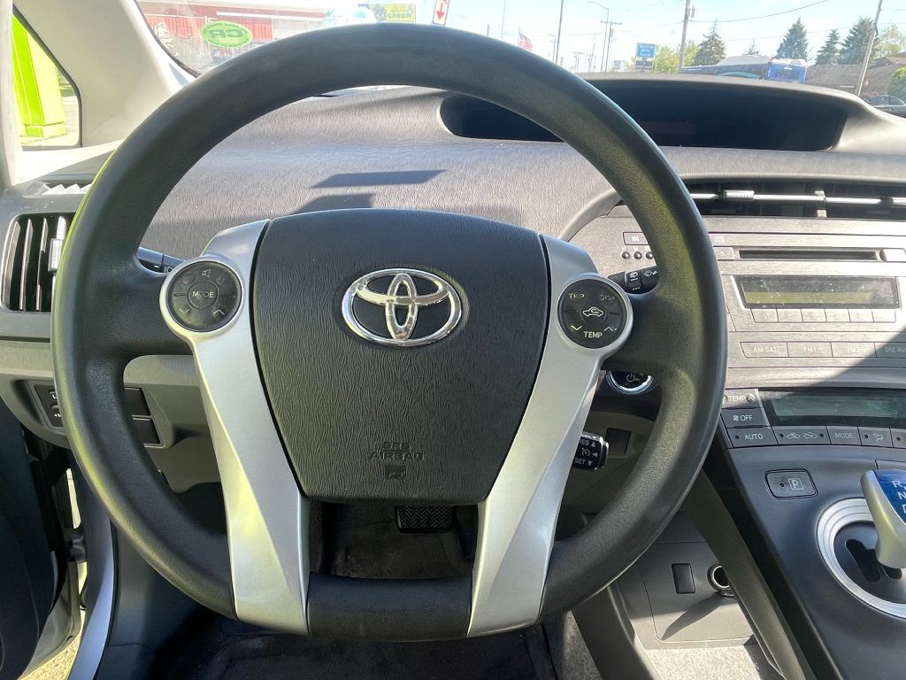 2010 Toyota Prius Image 10