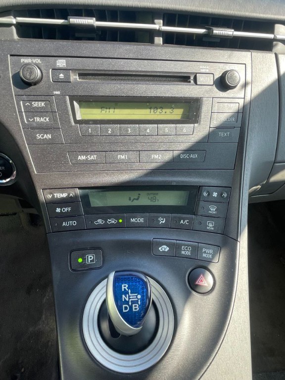 2010 Toyota Prius Image 12