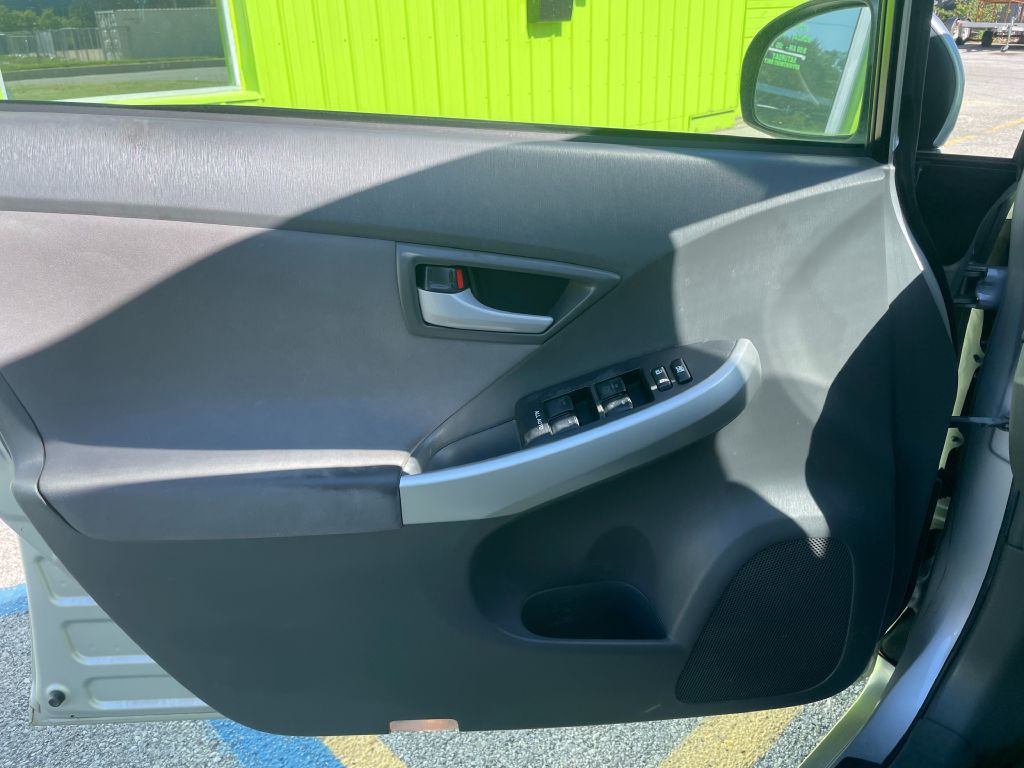 2010 Toyota Prius Image 15
