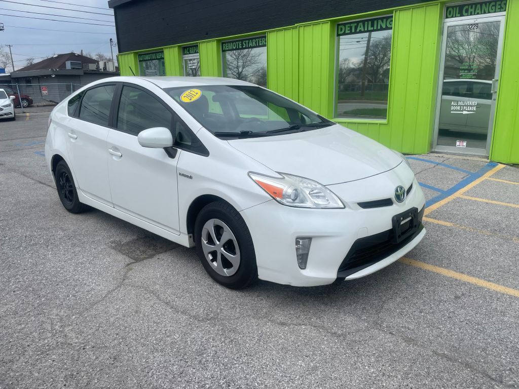 2012 Toyota Prius Image 2