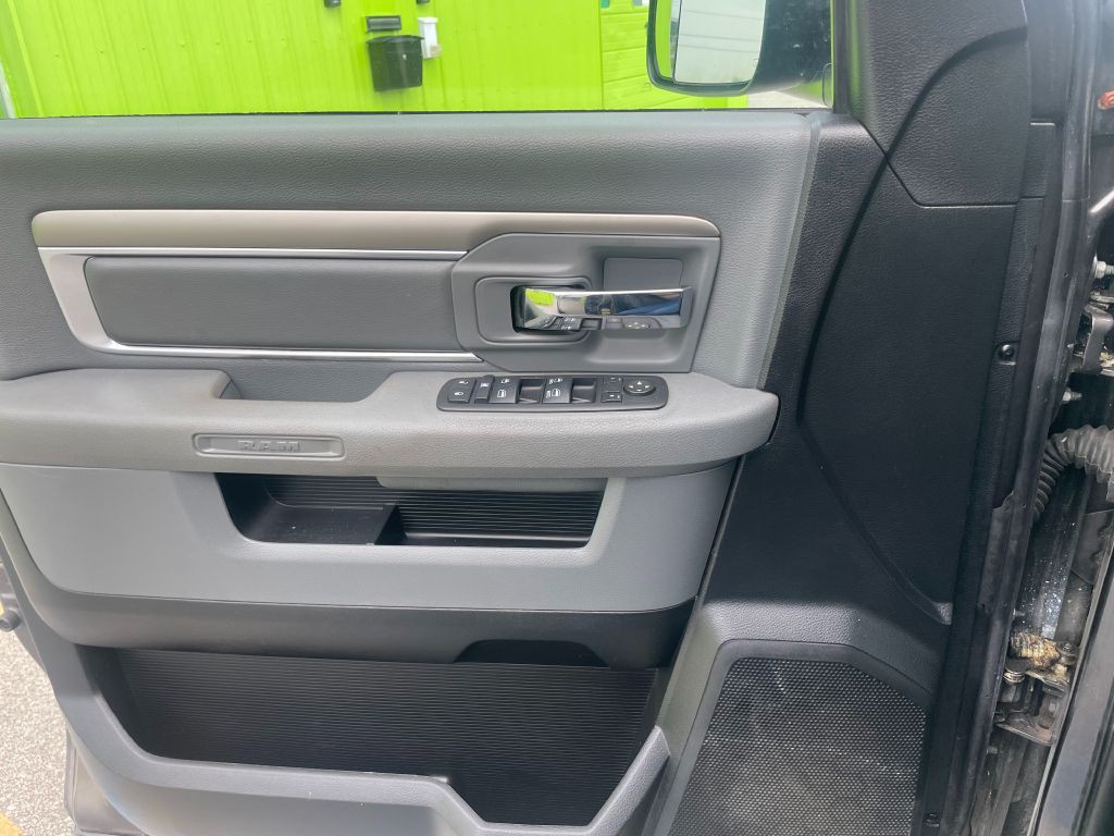 2014 RAM 1500 Image 15